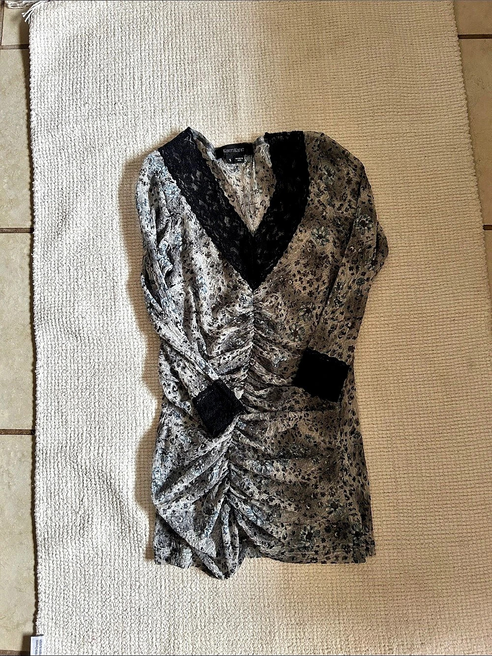 Karen Kane Floral Lace Trim Blouse in Gray & Black Size Small
